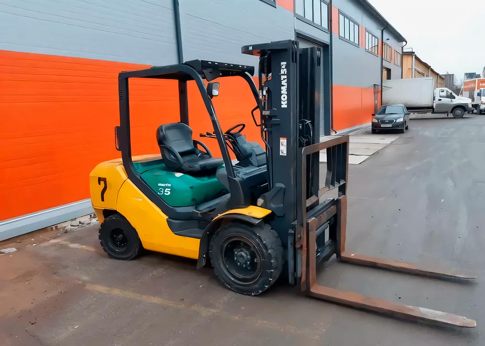 KOMATSU FD35AT-16